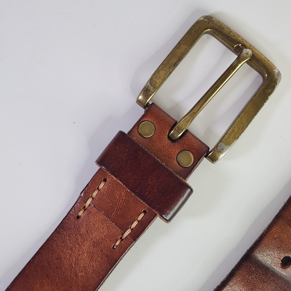 Genuine Leather Men's Brown Belt With bronze-tone finish Buckle - Picture 4 of 8